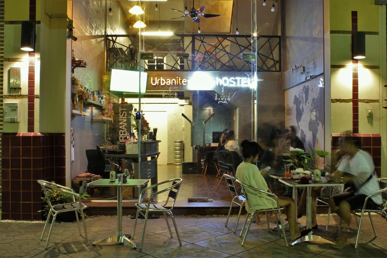 Urbanite Hostel バンコク都 エクステリア 写真
